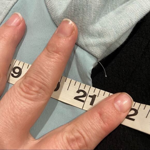 All in Motion Light Blue Pullover Hoodie Size M Long Sleeve Activewear Top - Picture 11 of 12